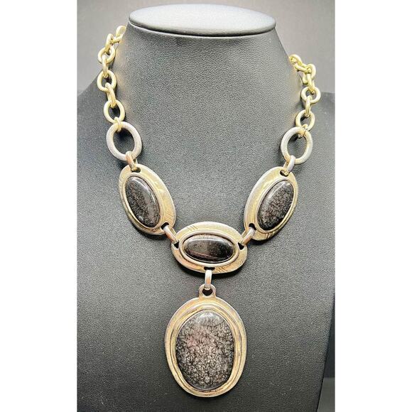 Agate Pendant Statement Necklace - Picture 4 of 5